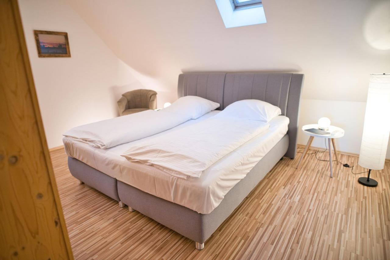 Zum Goldenen Anker Aparthotel Stralsund Exterior photo