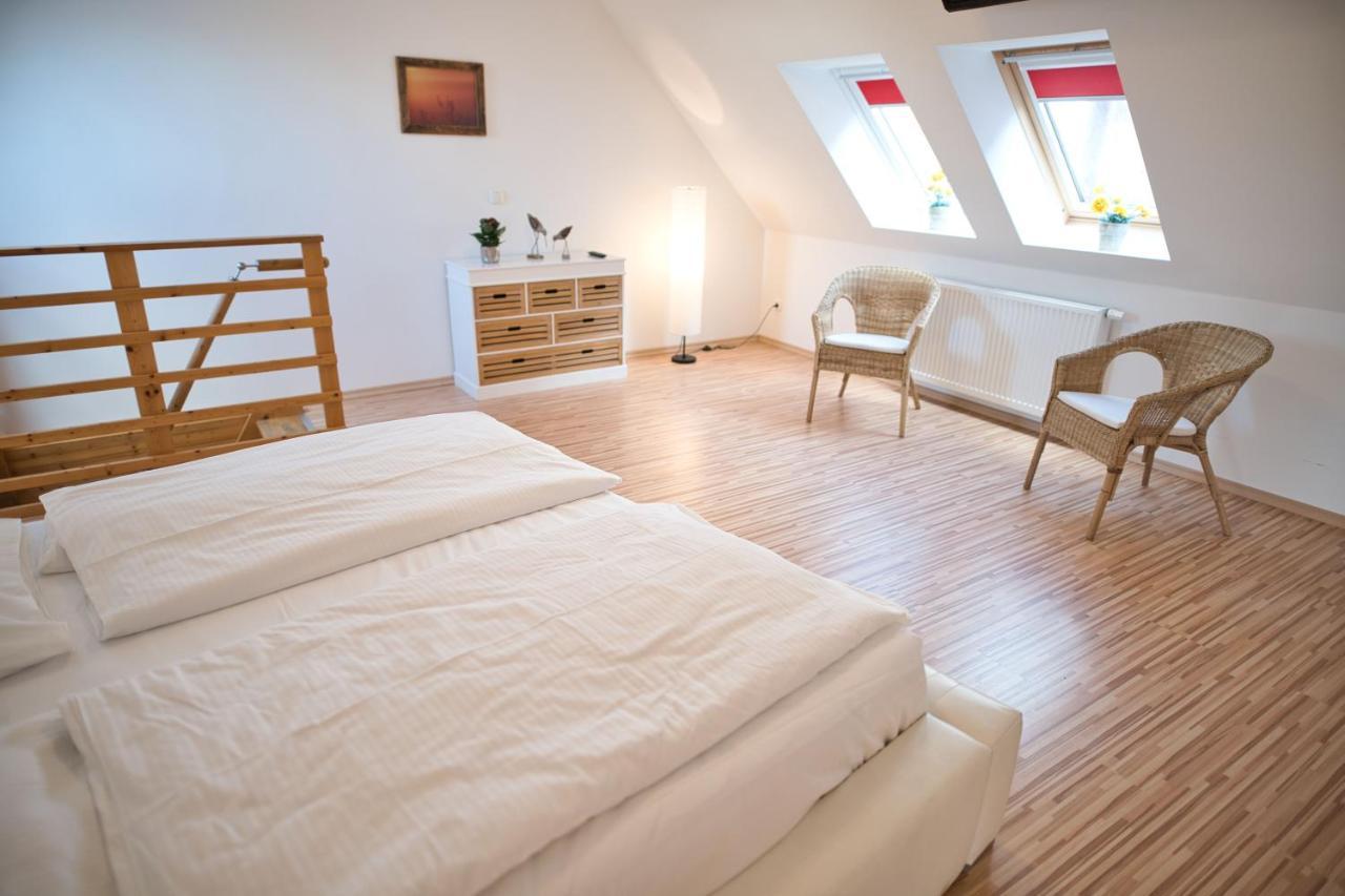 Zum Goldenen Anker Aparthotel Stralsund Exterior photo
